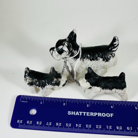 Little Scottie Dog Vintage figurines with 2 pups on leashes. Kitsch Porcelain - Picture 5 of 6